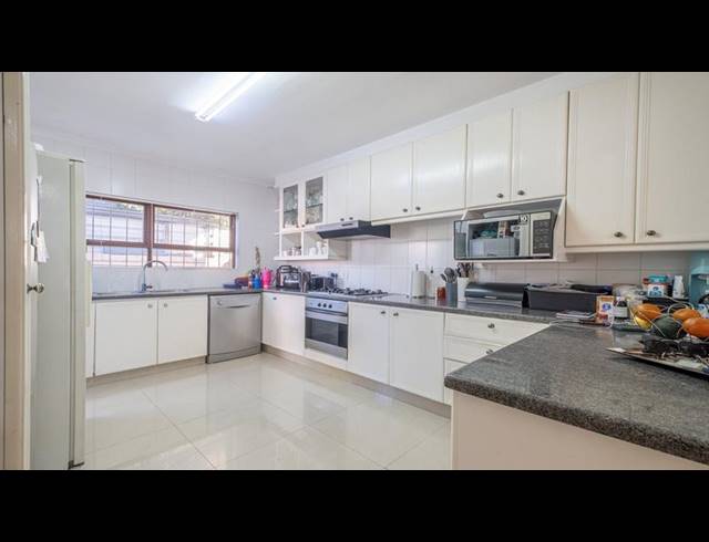 3 BEDROOM HOUSE FOR SALE IN TOWNSEND ESTATE